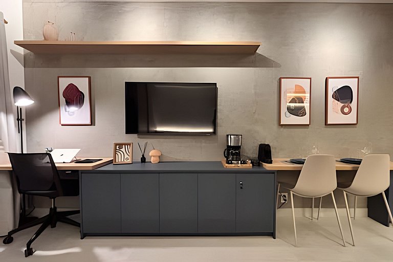 Studio com Espaço de Trabalho em Pinheiros Jardins