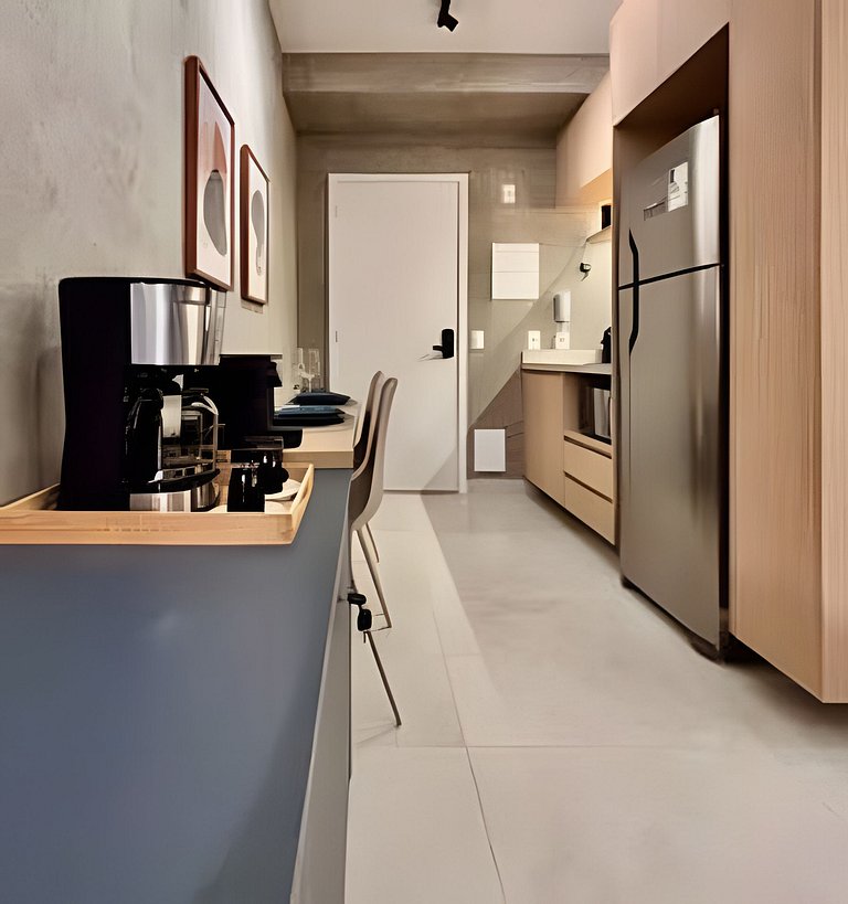 Studio com Espaço de Trabalho em Pinheiros Jardins