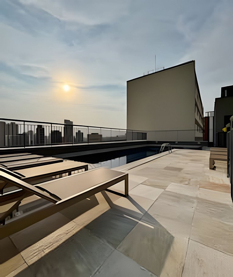 Studio com Espaço de Trabalho em Pinheiros Jardins