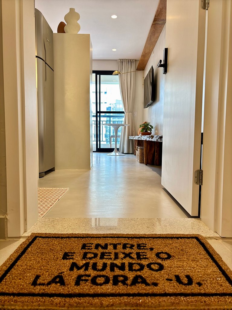 Studio Atemporal com Garagem Pinheiros Jardins SP