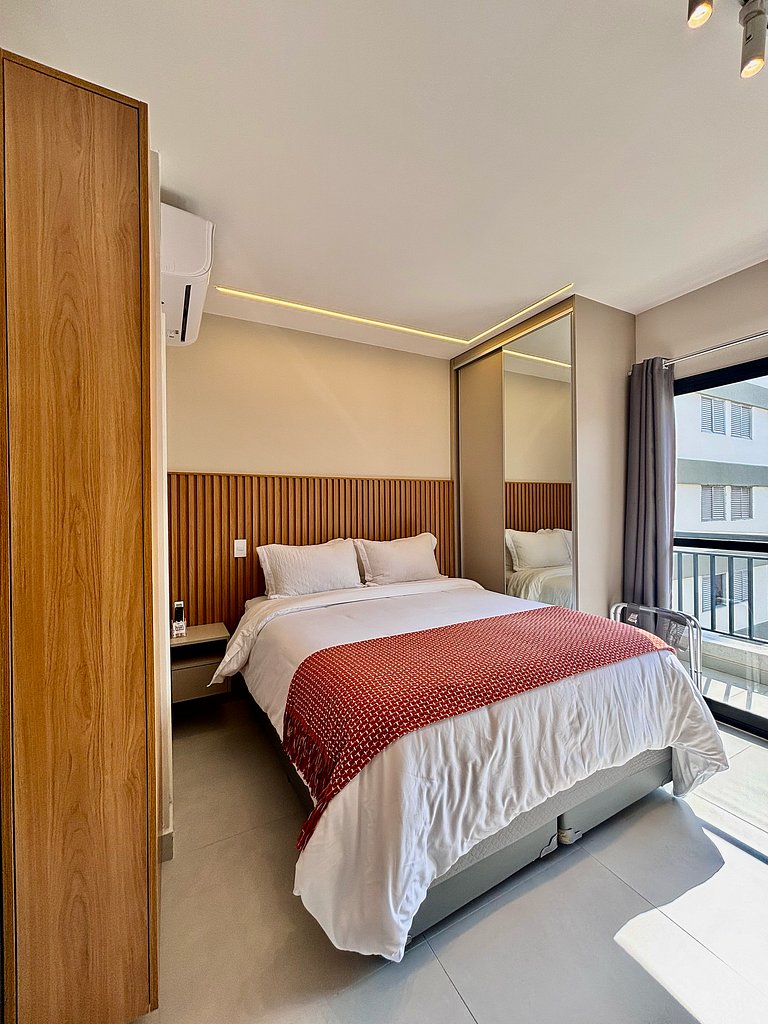 Studio Moderno Completo Pinheiros Jardins SP
