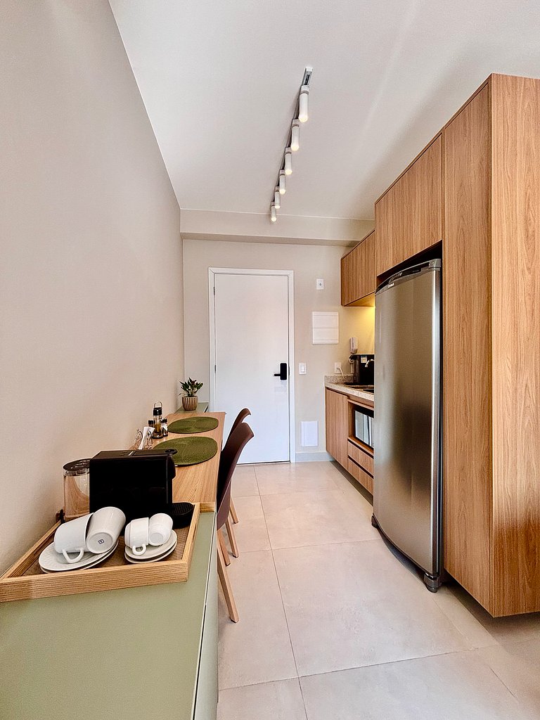 Studio Moderno Completo Pinheiros Jardins SP