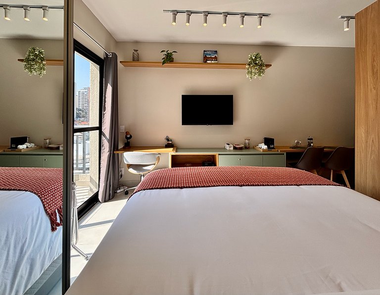 Studio Moderno Completo Pinheiros Jardins SP