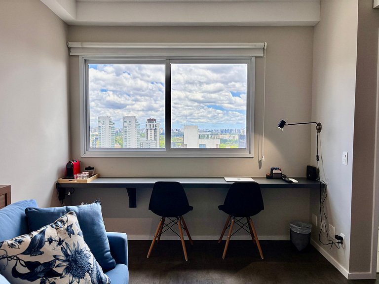 Studio com vaga na garagem Pinheiros Jardins SP