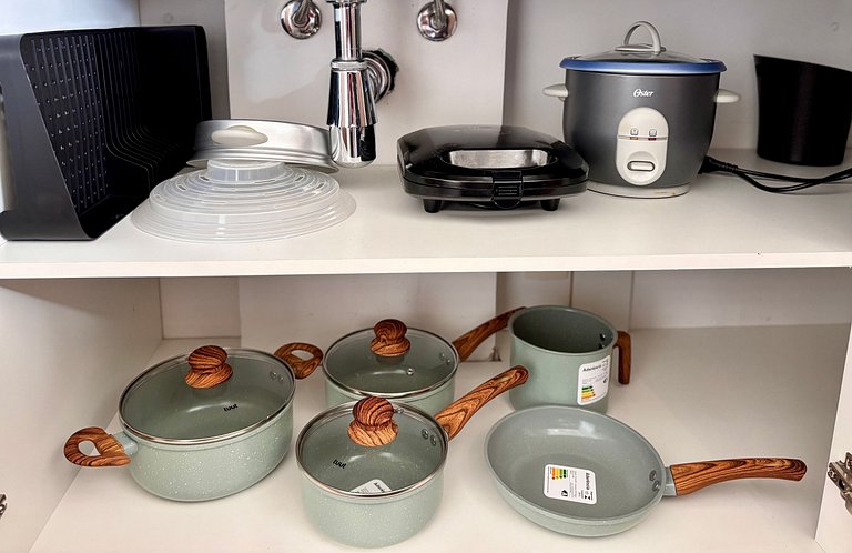 Studio com vaga na garagem Pinheiros Jardins SP