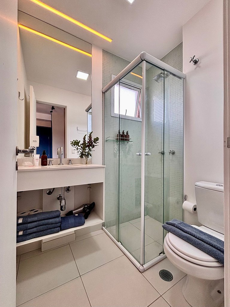 Studio com vaga na garagem Pinheiros Jardins SP