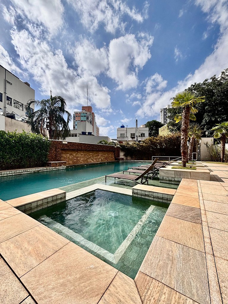 Studio com vaga na garagem Pinheiros Jardins SP