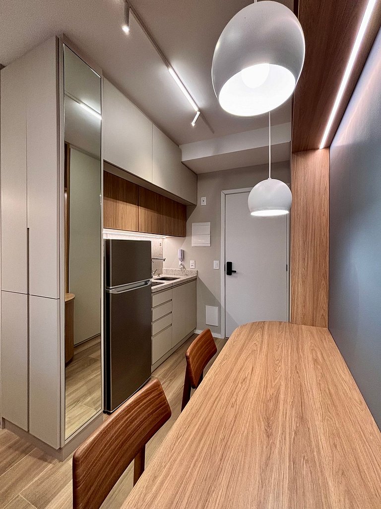 Studio planejado para longas estadias em Pinheiros