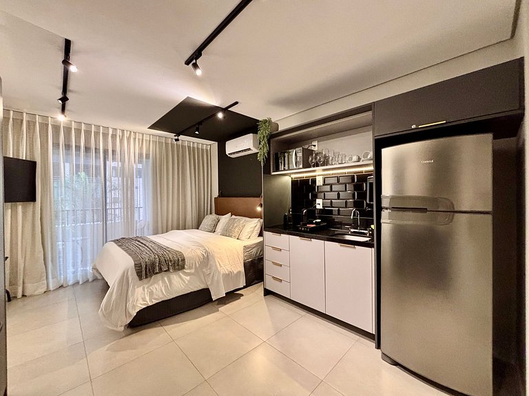 NOVO Studio Pinheiros 400m estação Oscar Freire