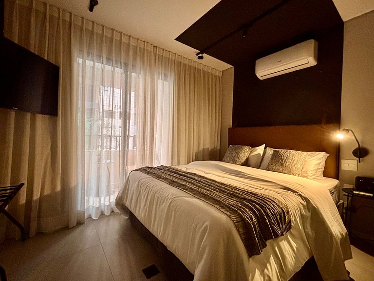 NOVO Studio Pinheiros 400m estação Oscar Freire