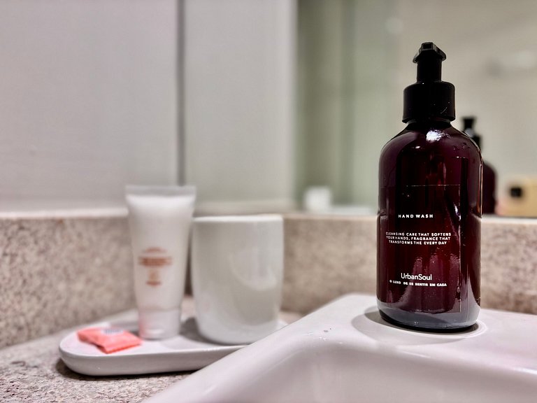 NOVO Studio Pinheiros 400m estação Oscar Freire