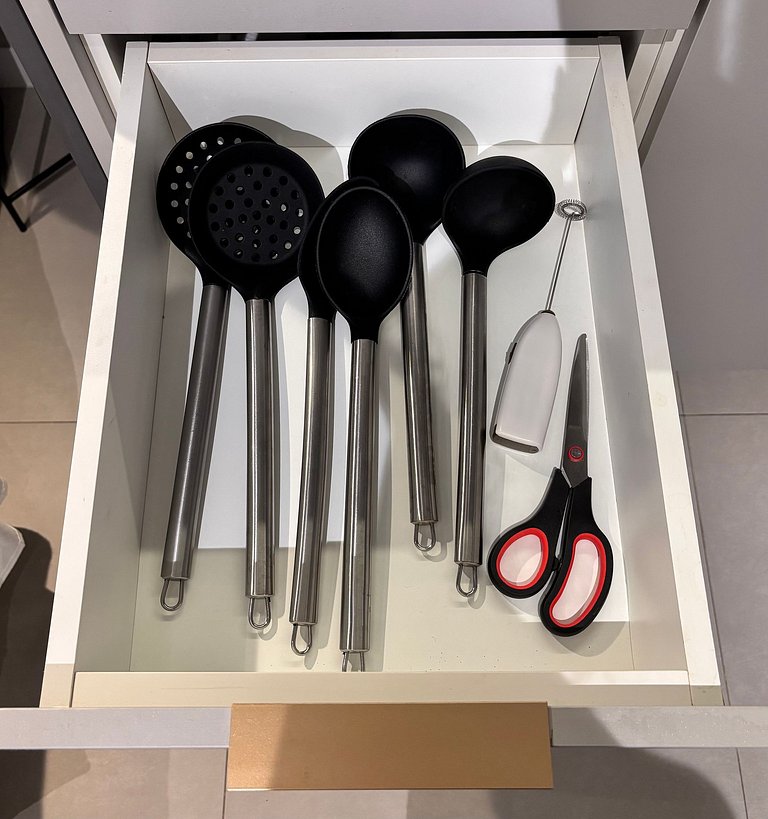 NOVO Studio Pinheiros 400m estação Oscar Freire