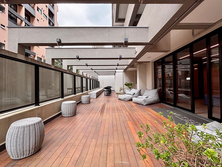 NOVO Studio Pinheiros 400m estação Oscar Freire