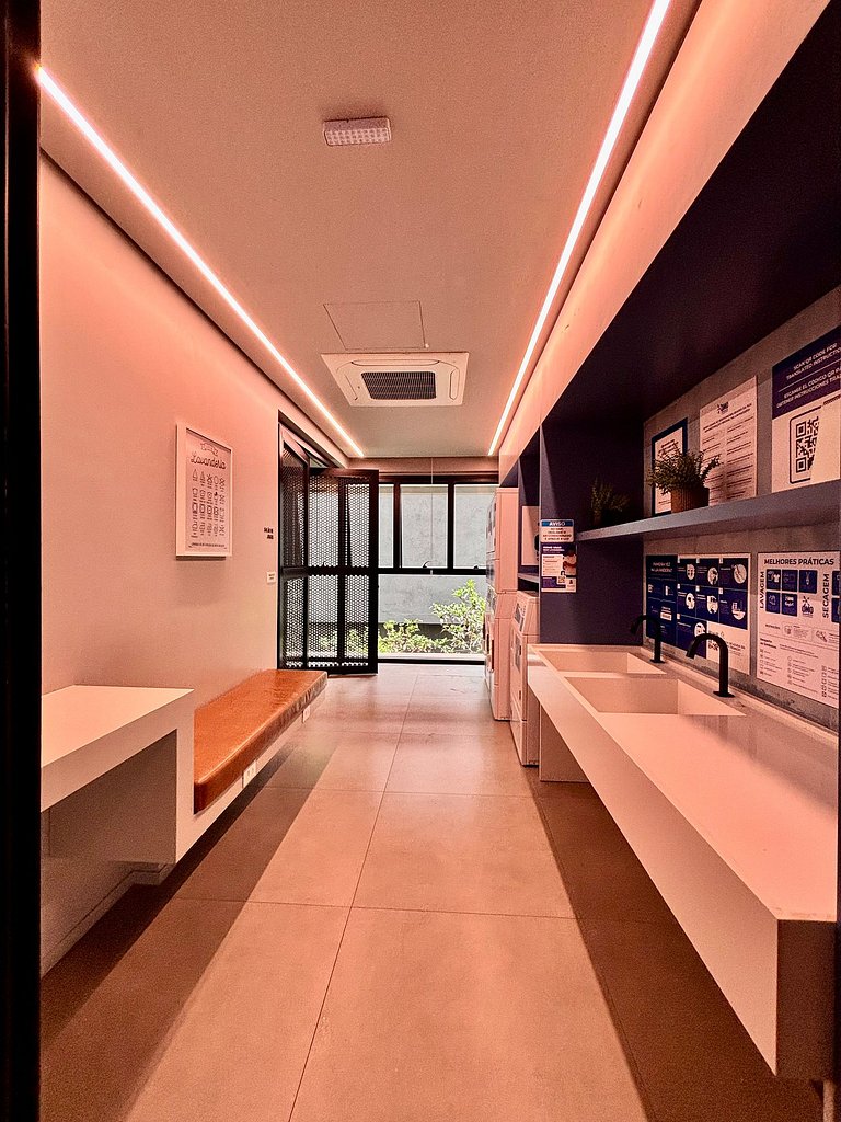 NOVO Studio Pinheiros 400m estação Oscar Freire