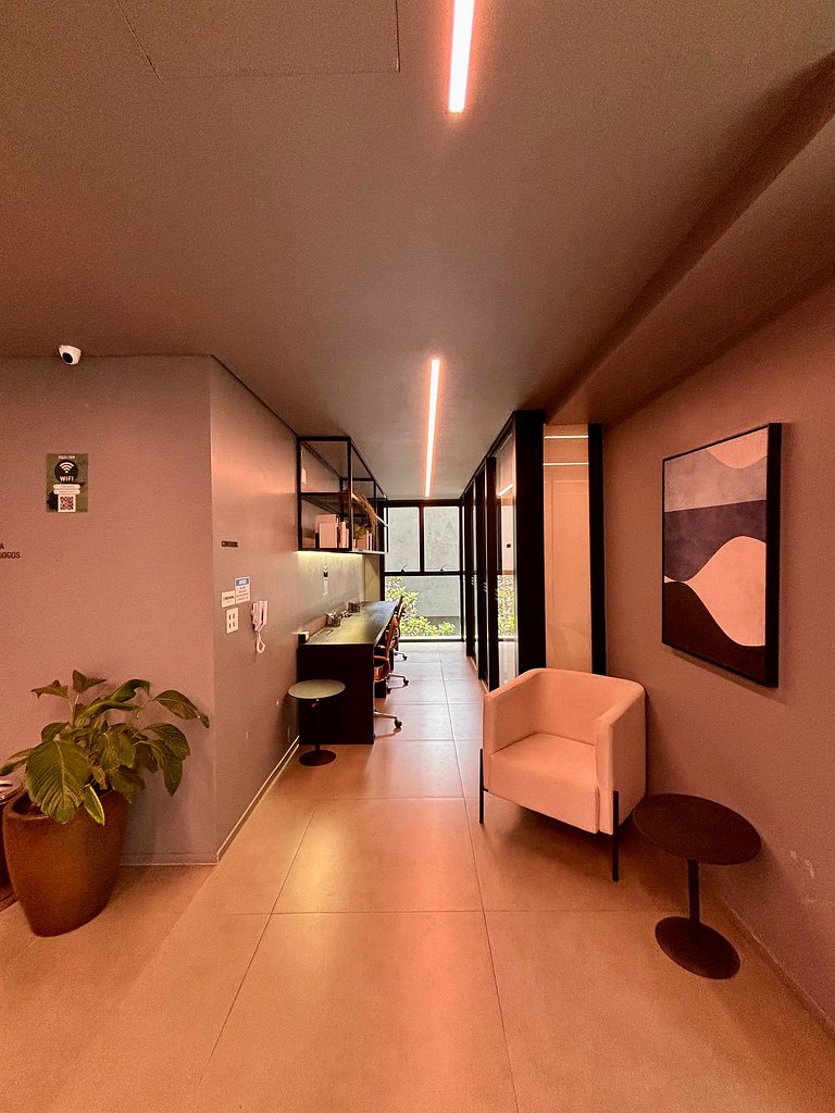 NOVO Studio Pinheiros 400m estação Oscar Freire