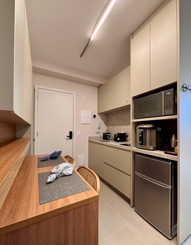 Studio Compacto e Completo Pinheiros Jardins SP