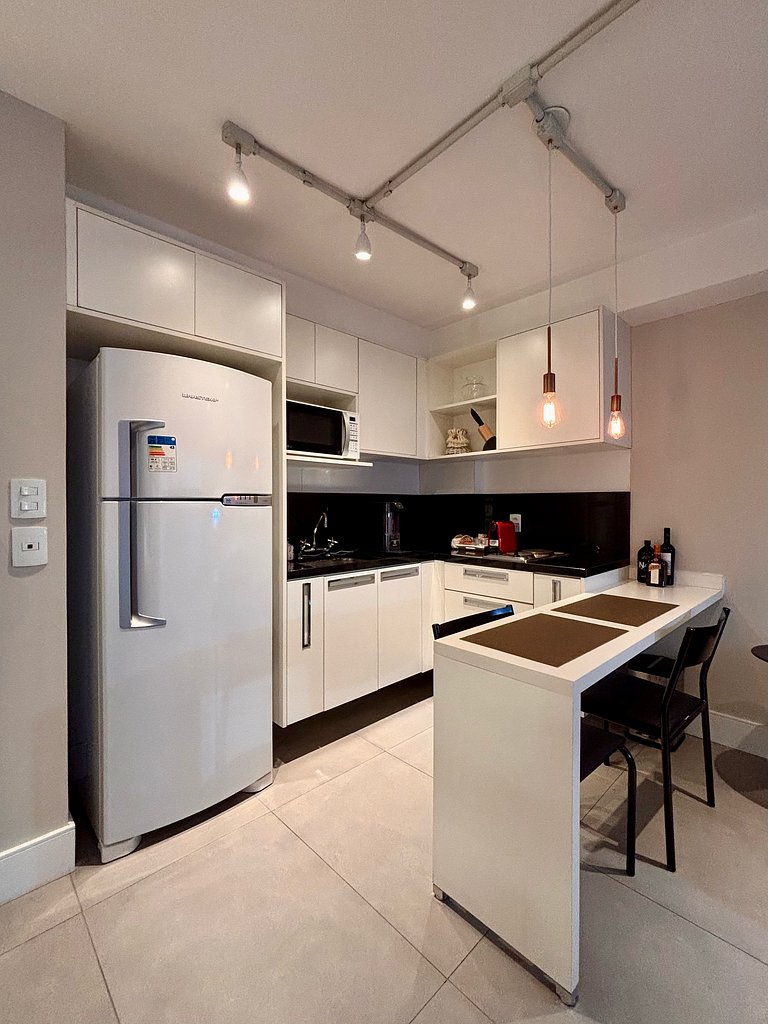 Studio Design com Garagem • Piscina • Itaim Bibi