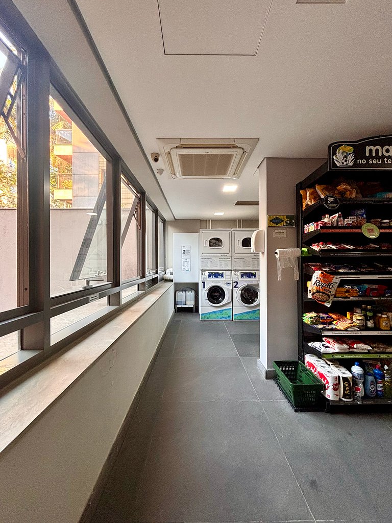 Studio Design com Garagem • Piscina • Itaim Bibi