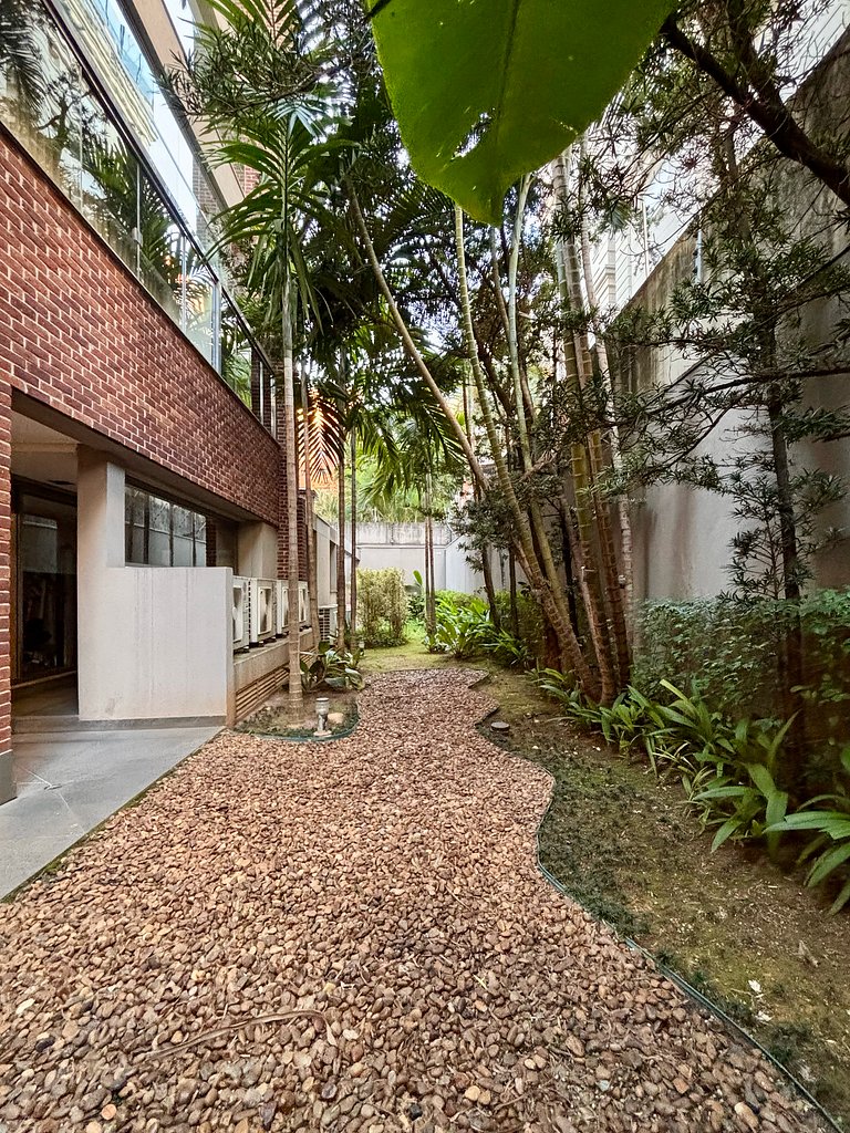 Studio Design com Garagem • Piscina • Itaim Bibi
