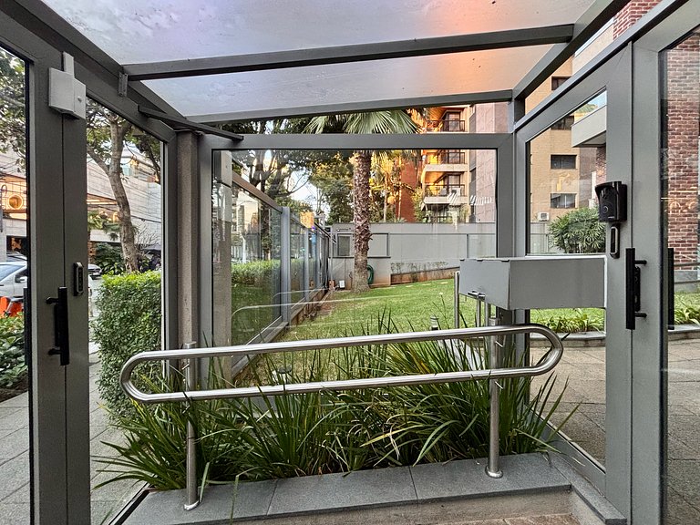 Studio Design com Garagem • Piscina • Itaim Bibi