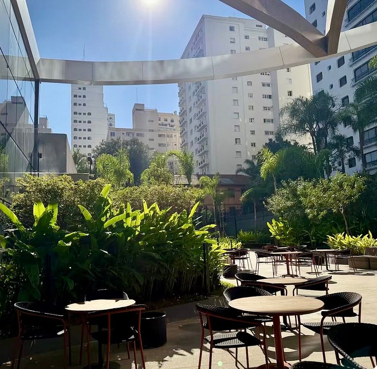 Studio no Jardins Ibirapuera com Garagem