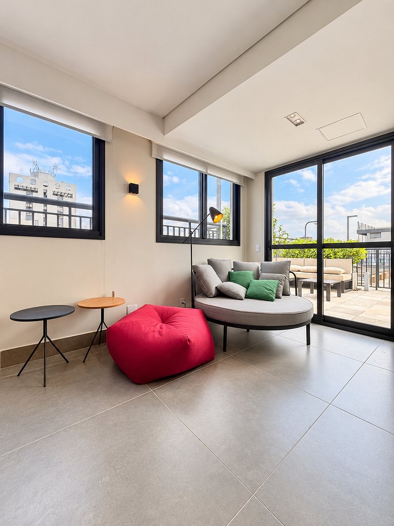 NOVO Studio varanda privativa Pinheiros
